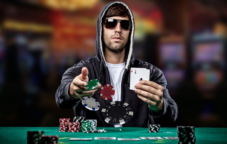 Как правильно блефовать в покере