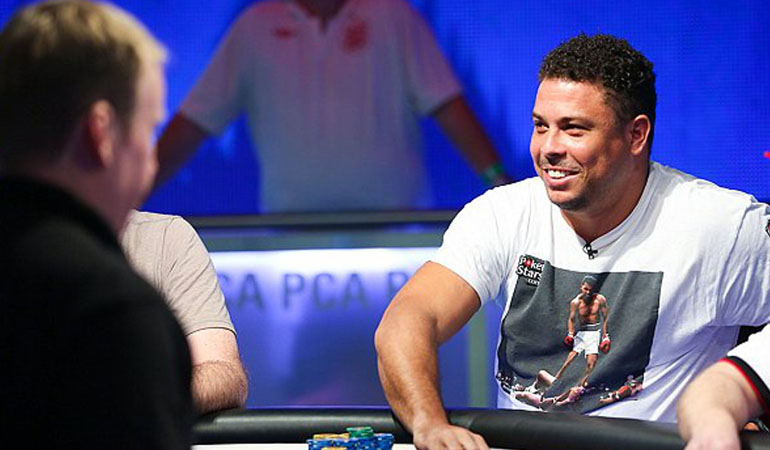 Топ-10 футболистов, играющих в покер